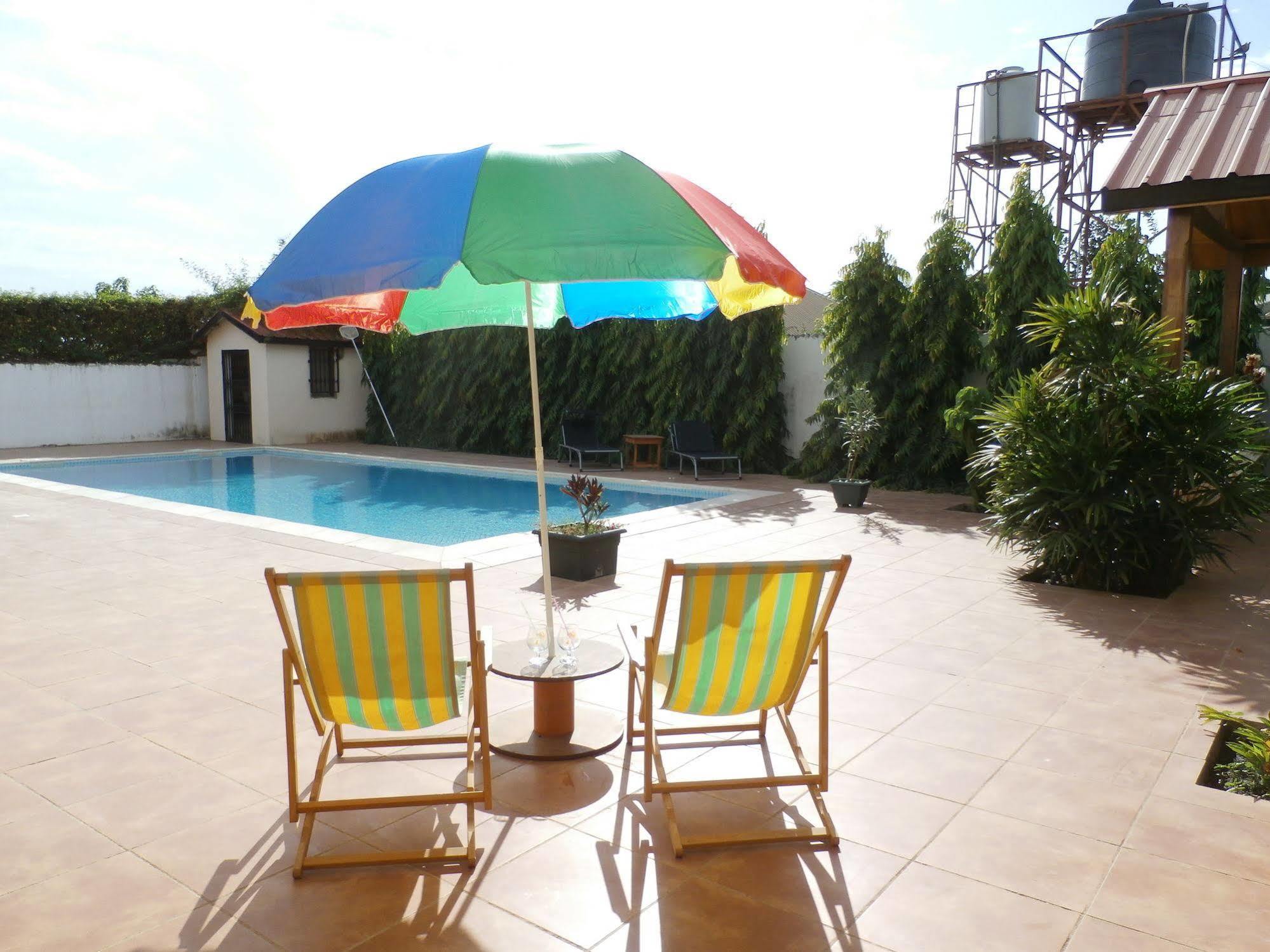 B & B Villa Calliandra Bijilo Extérieur photo